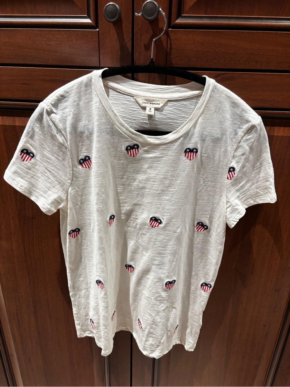 Lucky Brand Sz Medium White Embroidered American Flag
Heart Slub Tee 4th Of July - Picture 2 of 5